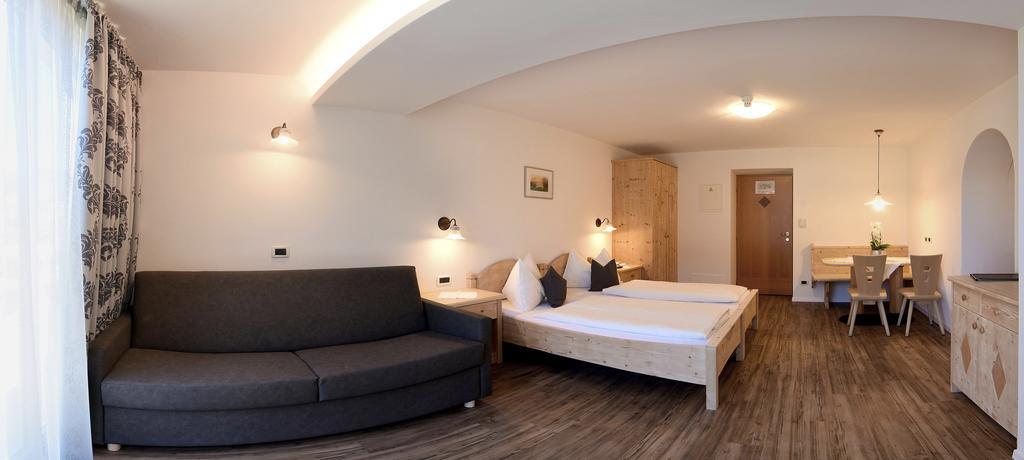 Residence Rautal B&B ***S San Vigilio Di Marebbe Eksteriør billede