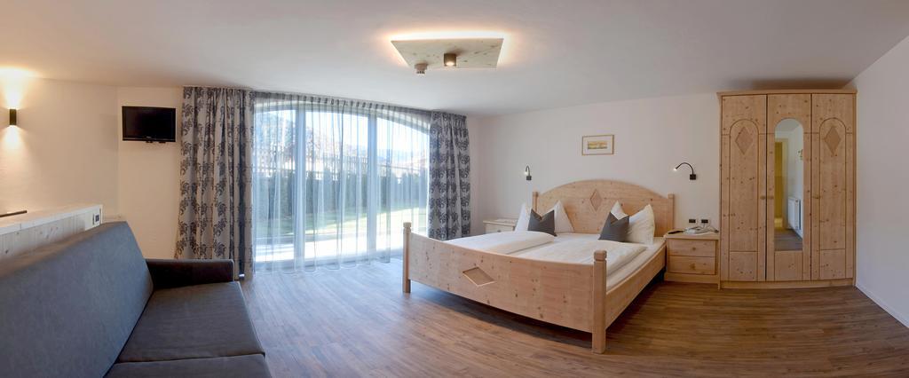 Residence Rautal B&B ***S San Vigilio Di Marebbe Eksteriør billede