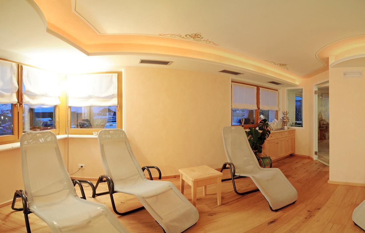 Residence Rautal B&B ***S San Vigilio Di Marebbe Eksteriør billede
